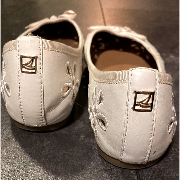 COPY - Sperry leather white flats. - Picture 5 of 6